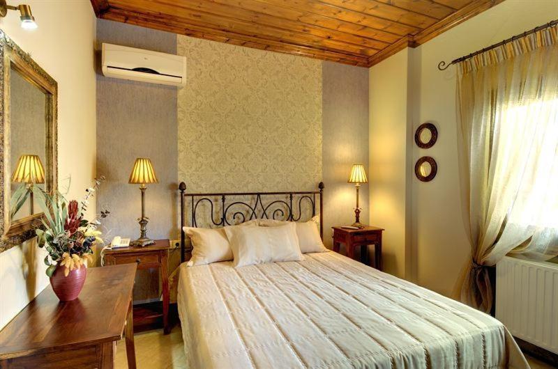 Iatrou Guesthouse 포르테리아 객실 사진