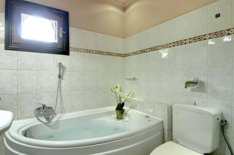 Iatrou Guesthouse 포르테리아 객실 사진